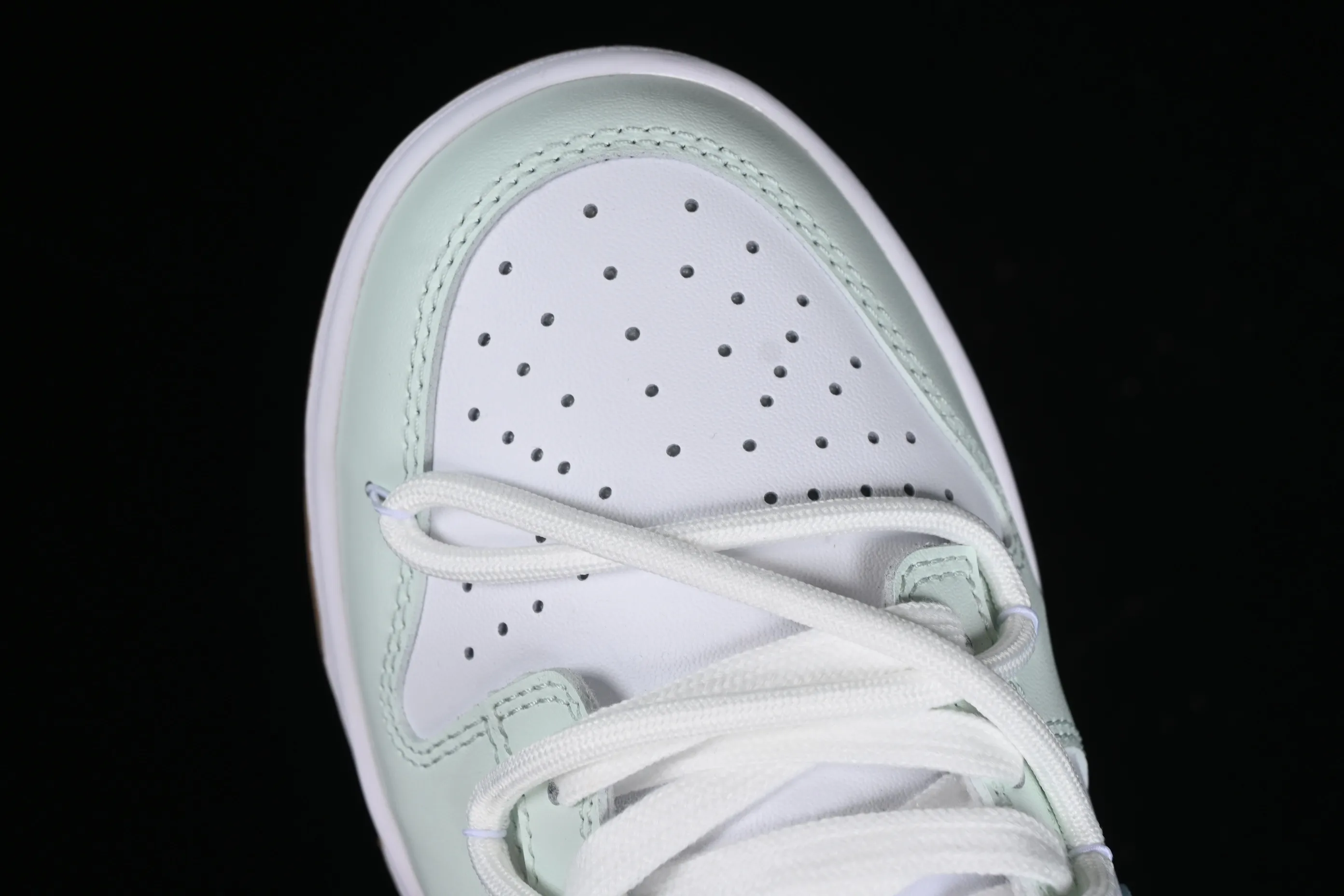All categories Nk SB Dunk series Nk SB Dunk Low low-top sneakers Nk Dunk Low bubble sea salt fresh white and blue simple SB low-top casual sneakers FD9922-151